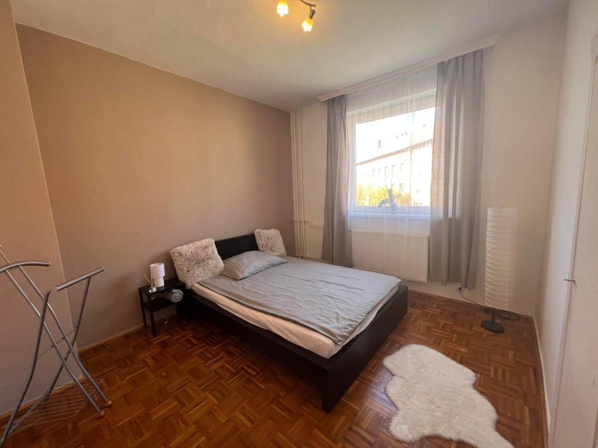 Centrum Szeged Apartman Buitenkant foto